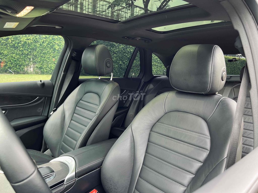 Mercedes GLC300 4Matic 2021 Siu Lướt 33000 km. Mua bán Ô tô tại Quận Bình Tân Tp Hồ Chí Minh được đăng bởi Hoàng Thọ hình 12