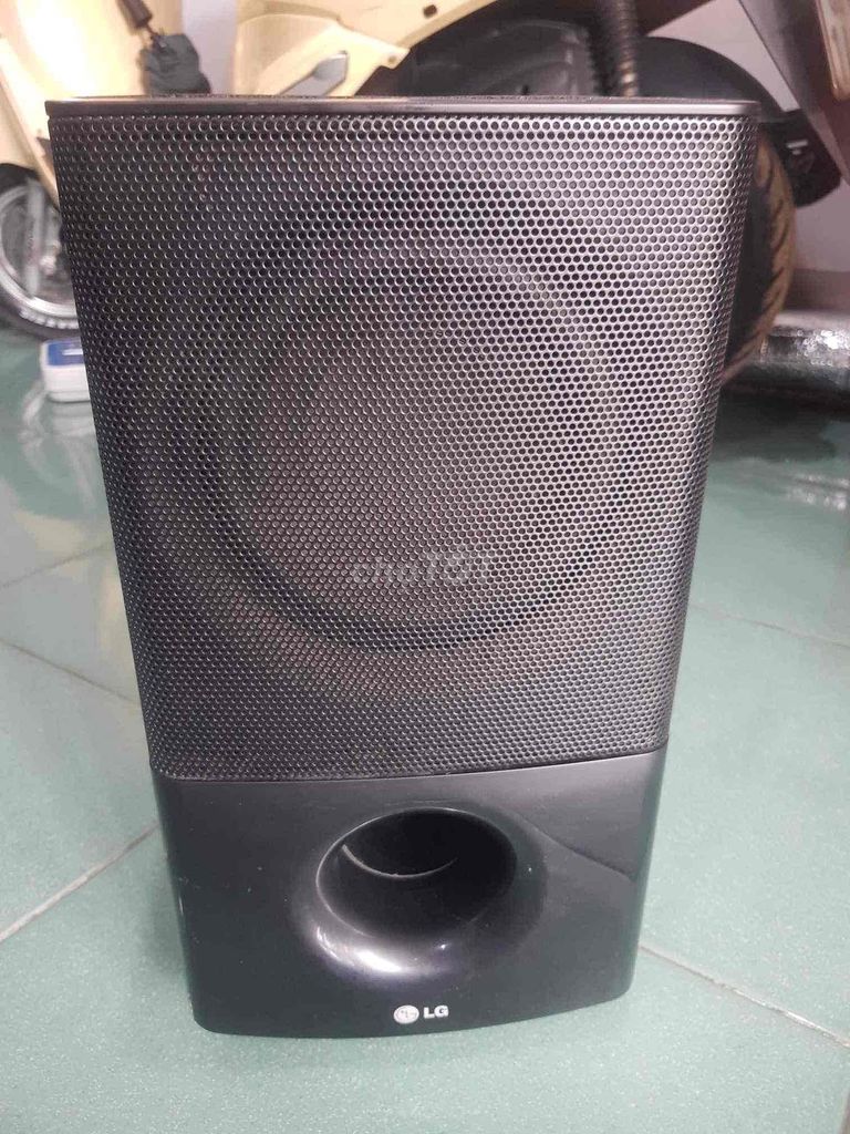 loa sub hơi LG 300w