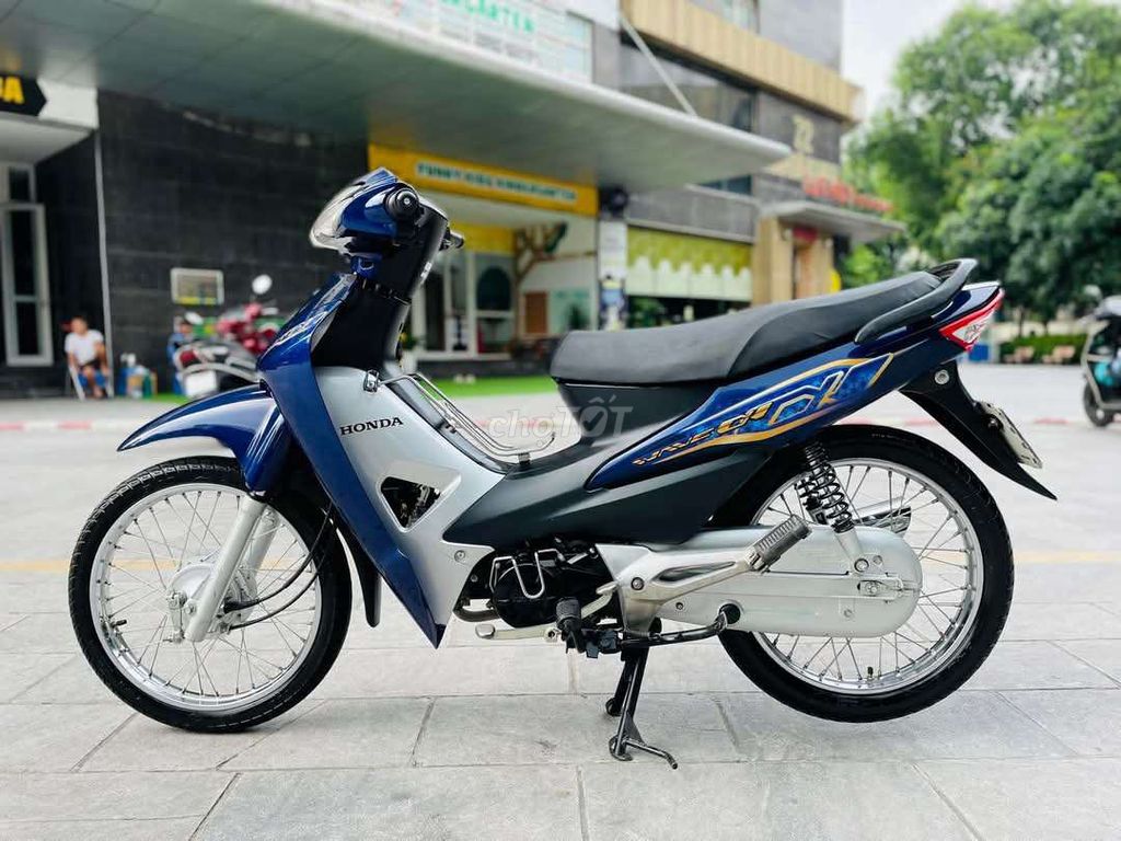 Wave a màu xanh máy chất biển Hà Nội. Mua bán Xe máy tại Quận Cầu Giấy Hà Nội được đăng bởi Nga hình 1