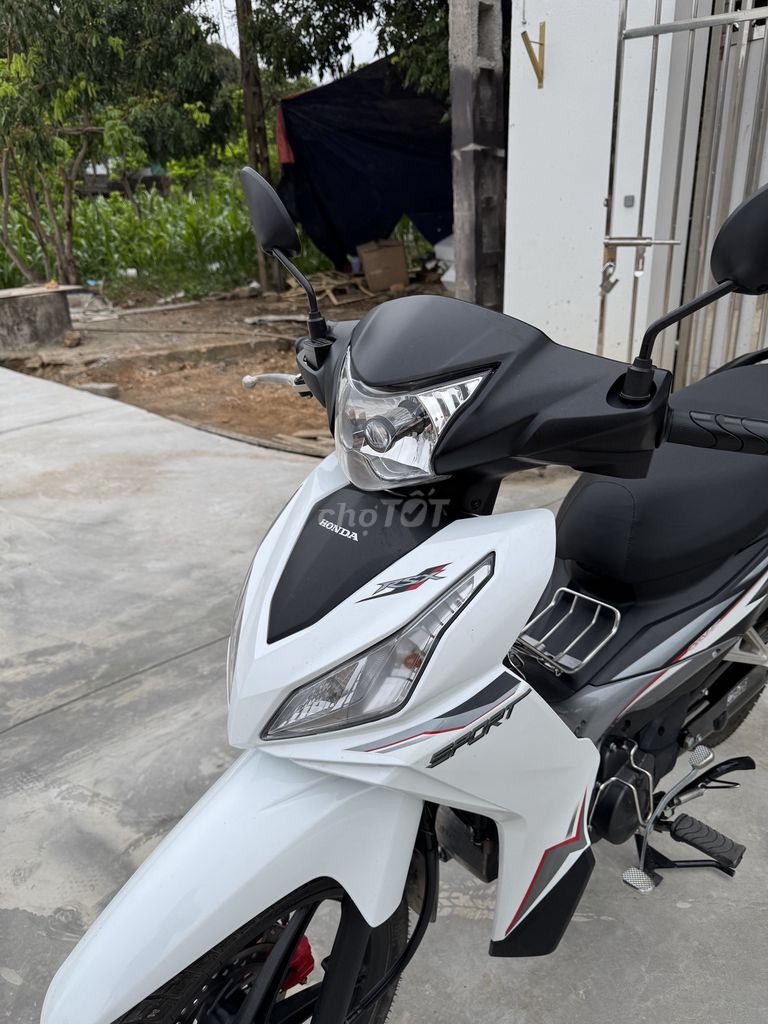 Xe chính chủ. Đi 8000. Mua bán Xe máy tại Thành phố Thái Nguyên Thái Nguyên được đăng bởi Win hình 2