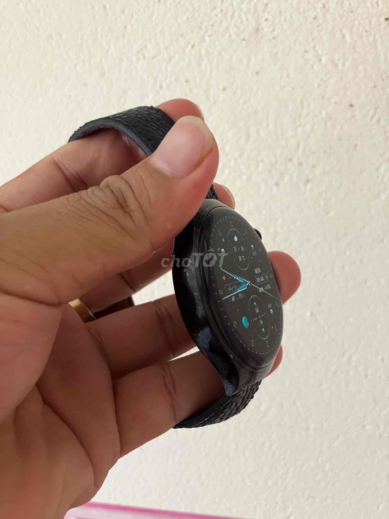 Huawei Watch 4 LTE Đen Dây da. Mua bán Thiết bị đeo thông minh tại Quận Sơn Trà Đà Nẵng được đăng bởi Calvin Nam hình 1