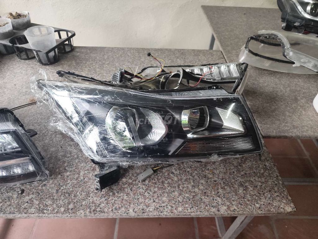 Đèn pha đèn hậu xe cruze. Mua bán Phụ tùng xe tại Quận Tây Hồ Hà Nội được đăng bởi Đức hình 3