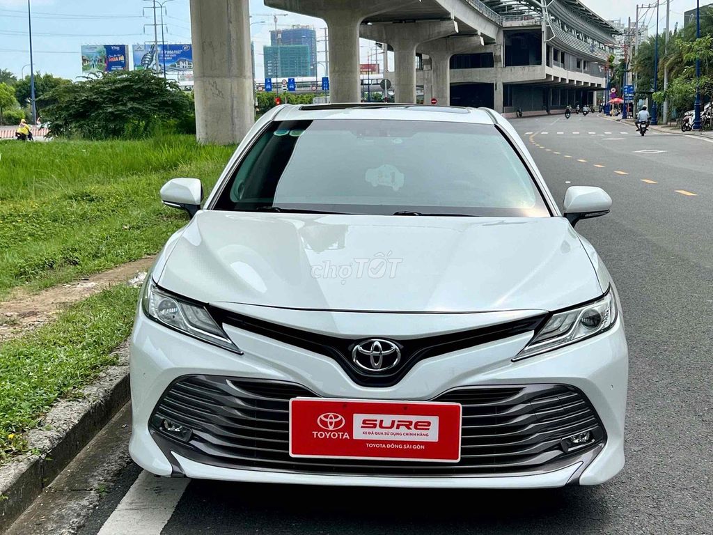 Toyota Camry 2.5Q 2019 màu trắng ngọc trai. Mua bán Ô tô tại Thành phố Thủ Đức Tp Hồ Chí Minh được đăng bởi Hữu Phúc hình 2