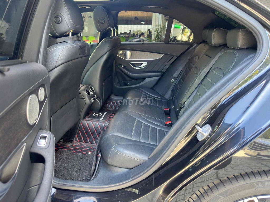 Mercedes-Benz C300 AMG 2019 Đen 58.000km. Mua bán Ô tô tại Quận 7 Tp Hồ Chí Minh được đăng bởi Hoàng Anh Tuấn hình 10