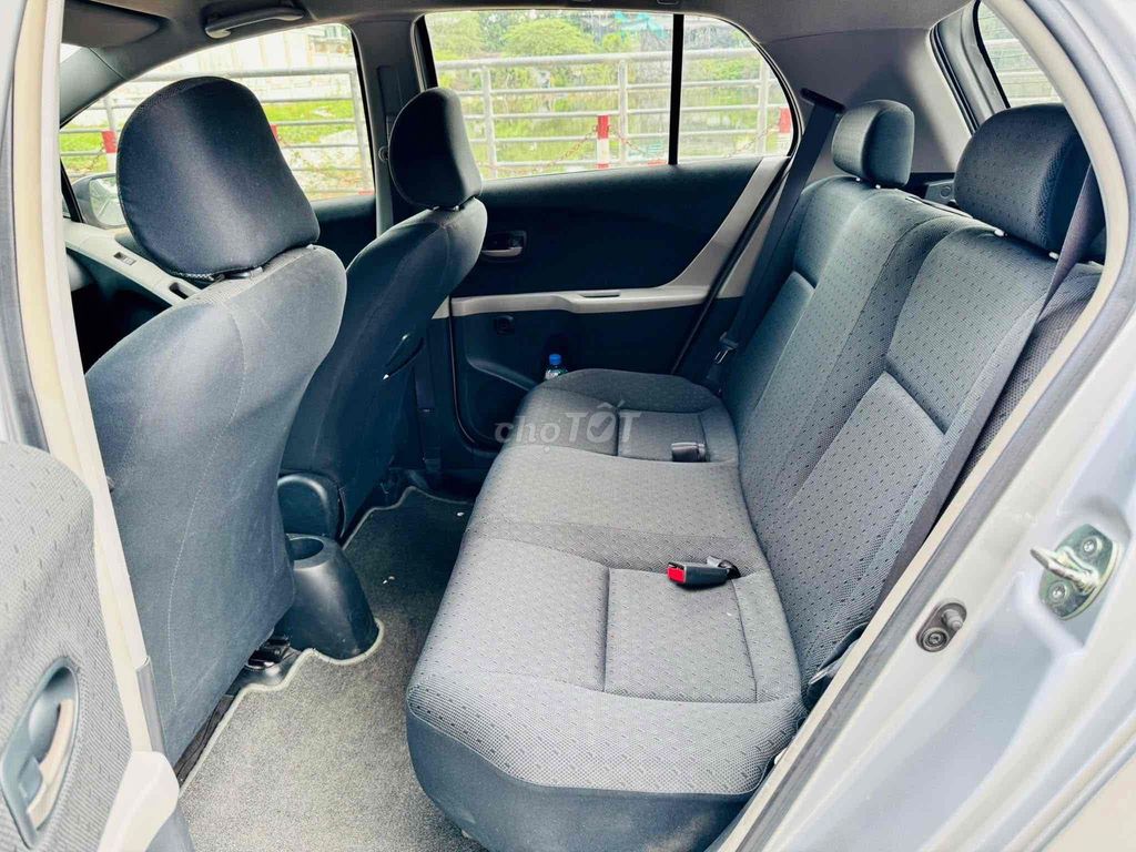 Toyota Yaris 2011 - 97000 km. Mua bán Ô tô tại Quận Bắc Từ Liêm Hà Nội được đăng bởi Nguyễn Bách Việt hình 8