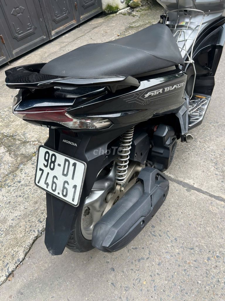 Cần bán Airblade 2018 khóa smartkey ít sử dụng. Mua bán Xe máy tại Quận Nam Từ Liêm Hà Nội được đăng bởi E Hằng hình 3