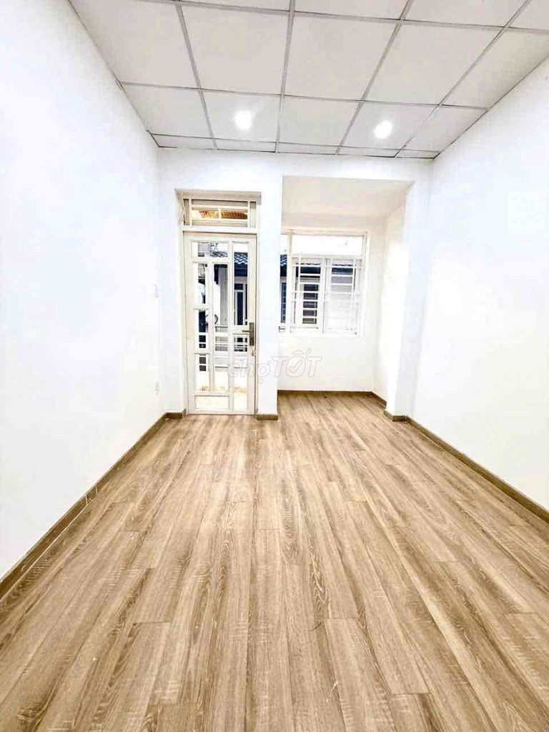 Новый дом в переулке 252 Pham Van Chieu, 9-й район