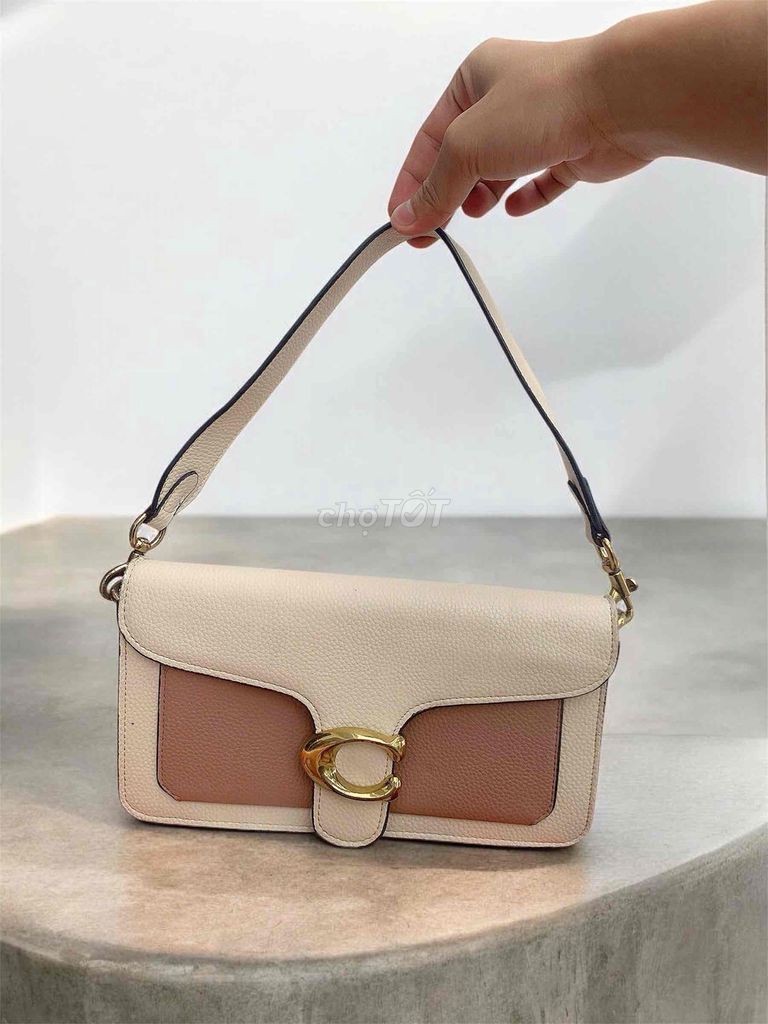 túi Coach dáng đứng ngang 25cm cao 15cm mới 89%