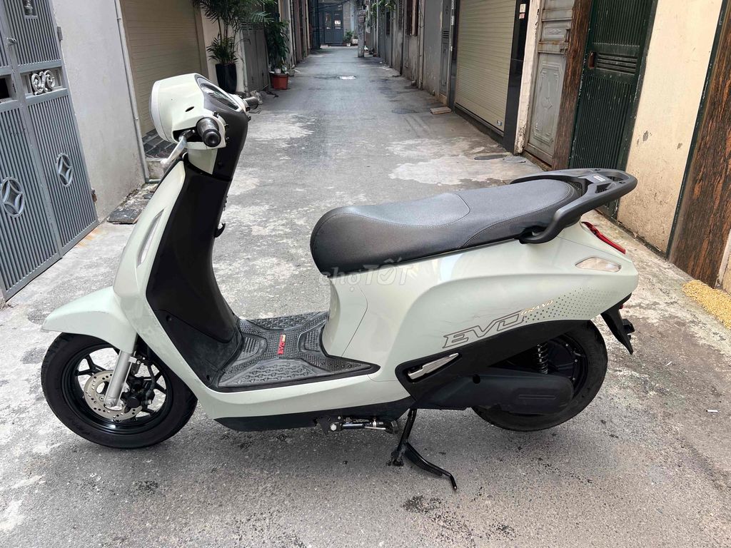 Электроскутер VinFast Evo Grand, 9300 км