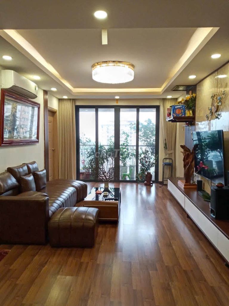 Квартира 3 спальни в Sun Square, 21 Le Duc Tho, My Dinh