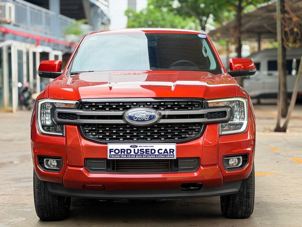 Ford Ranger XLS AT 2024 Tự động Đỏ cam
