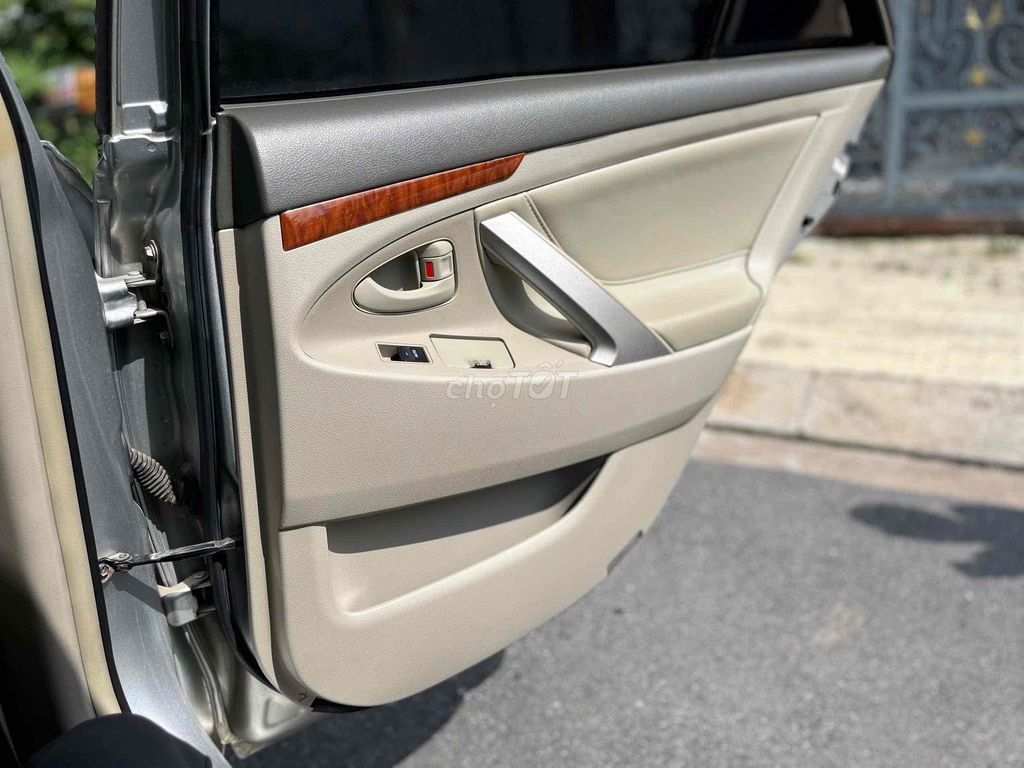Toyota Camry 2009 - 110000 km. Mua bán Ô tô tại Quận 7 Tp Hồ Chí Minh được đăng bởi Xe Cũ Hiếu CT hình 11