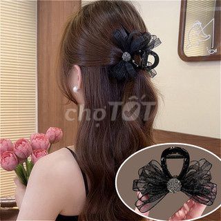 Kẹp tóc Vải lụa Nữ Thanh lịch Đen. Mua bán Phụ kiện thời trang khác tại Thành phố Buôn Ma Thuột Đắk Lắk được đăng bởi Linh Nguyễn Thị Thuỳ hình 1