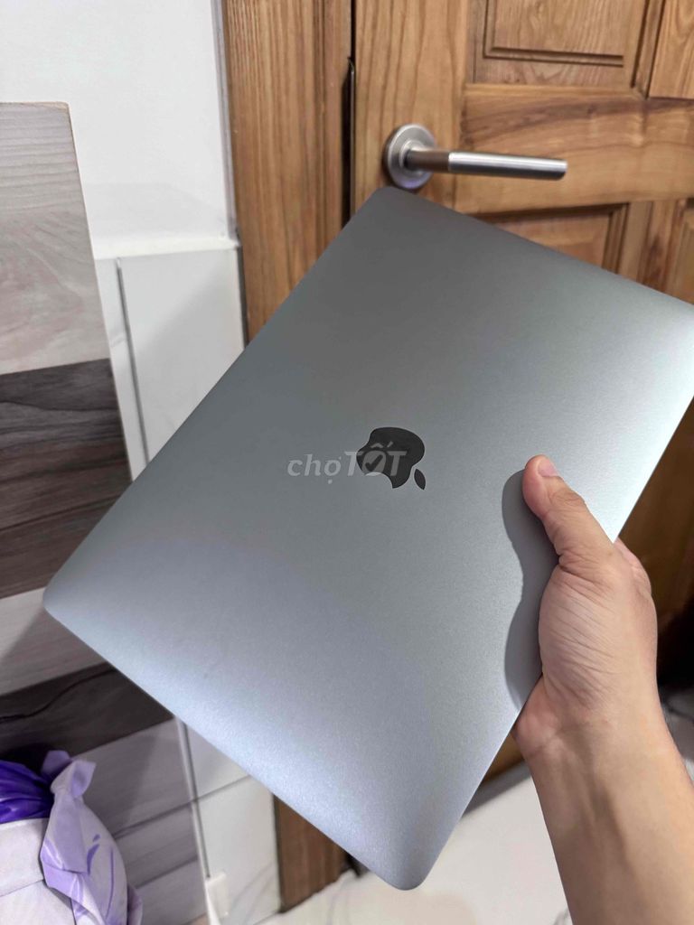 Apple MacBook Pro M1 2020 Xám 8/256. Mua bán Laptop tại Quận 10 Tp Hồ Chí Minh được đăng bởi Ngô Thanh Phú hình 1