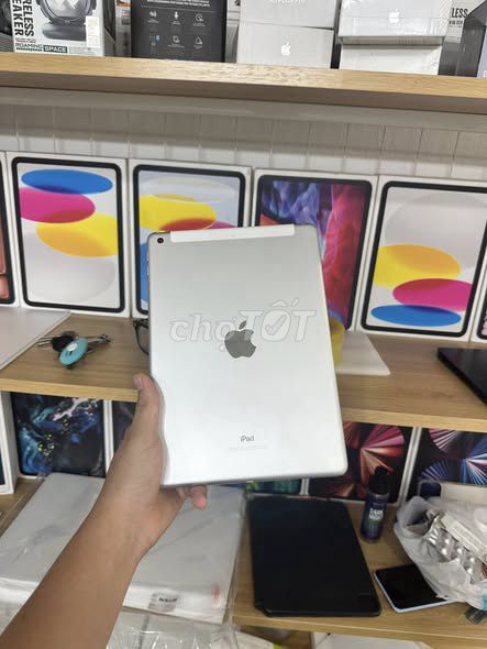 Apple iPad Gen 6 32GB-128GB Bạc. Mua bán Máy tính bảng tại Quận 1 Tp Hồ Chí Minh được đăng bởi Hội Đồ Điện Tử hình 1
