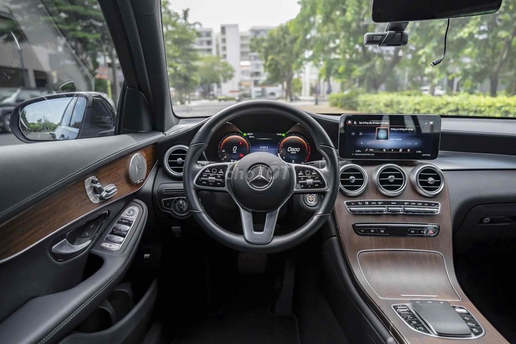 GLC200 4MATIC 2023 màu đen cá nhân 1 chủ siêu đẹp. Mua bán Ô tô tại Quận 7 Tp Hồ Chí Minh được đăng bởi Dương Phương hình 13