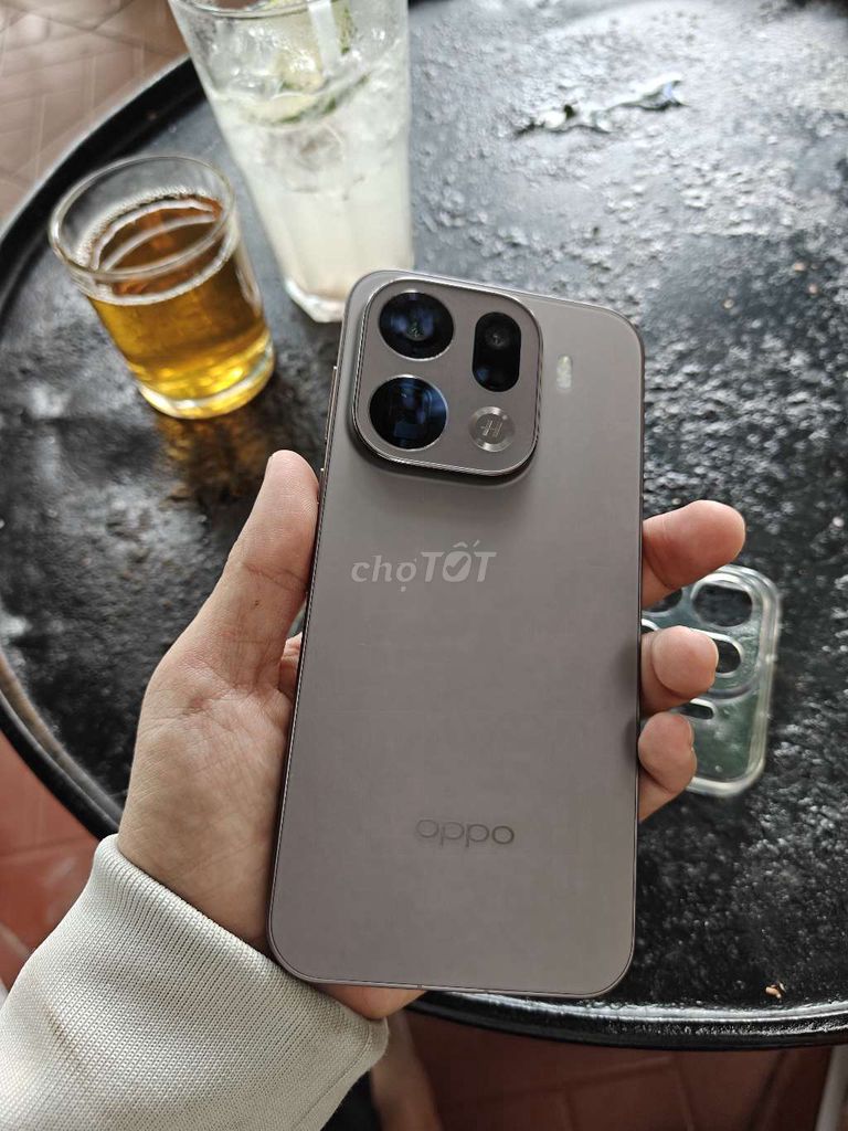 Oppo Find X9 Pro 16/512GB Xám titan. Mua bán Điện thoại tại Quận Ngũ Hành Sơn Đà Nẵng được đăng bởi Lê hình 1