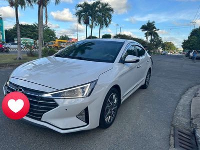 Bán Elantra 2.0AT  bản full. Mua bán Ô tô tại Quận Cẩm Lệ Đà Nẵng được đăng bởi Na