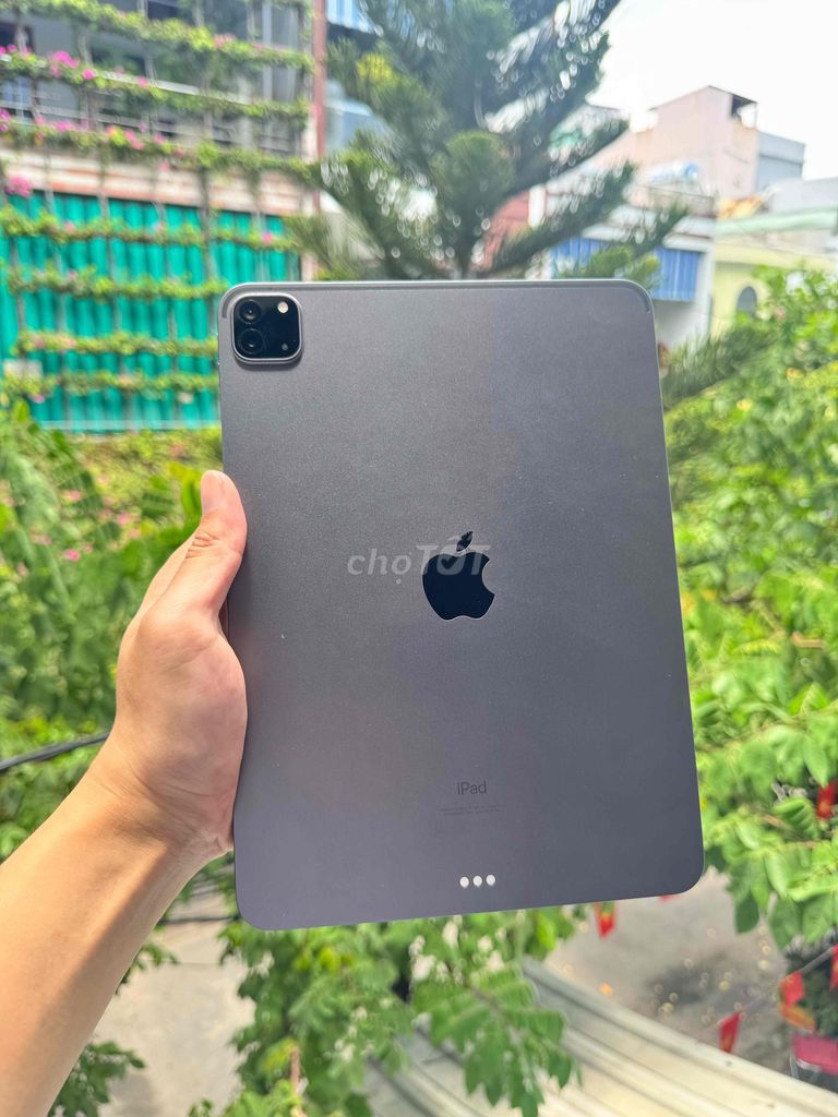 Apple iPad Pro M1 Xám Sạc 20W, dán cường lực. Mua bán Máy tính bảng tại Quận Thanh Khê Đà Nẵng được đăng bởi Hoàng tú hình 1