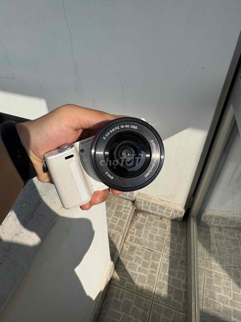 Máy ảnh Sony NEX-5R Trắng 95%. Mua bán Máy ảnh, Máy quay tại Thành phố Thuận An Bình Dương được đăng bởi Nguyễn Trung Nguyên hình 1