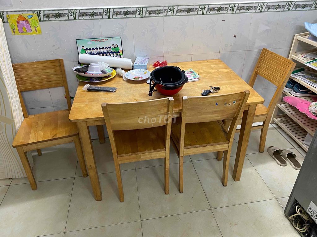 Bàn ăn gỗ 4 người 1.2mx80cmx74cm. Mua bán Bàn ghế tại Quận 7 Tp Hồ Chí Minh được đăng bởi Thanh Xuân hình 1