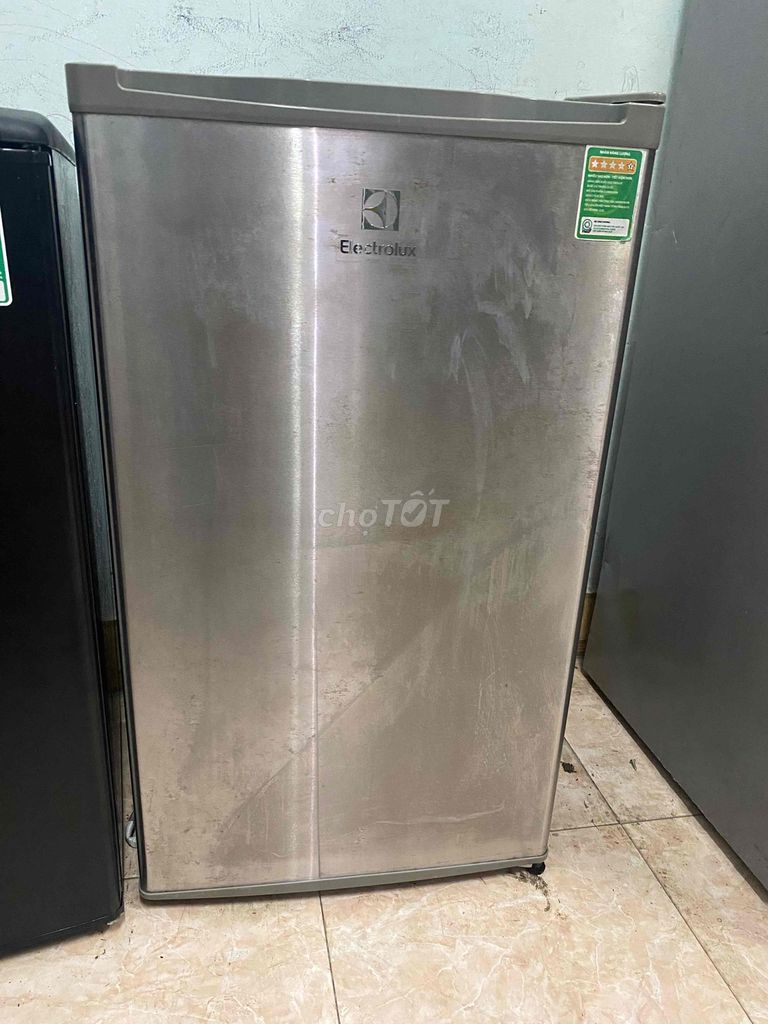 tủ lạnh Electrolux 90L zin bao ship có bh