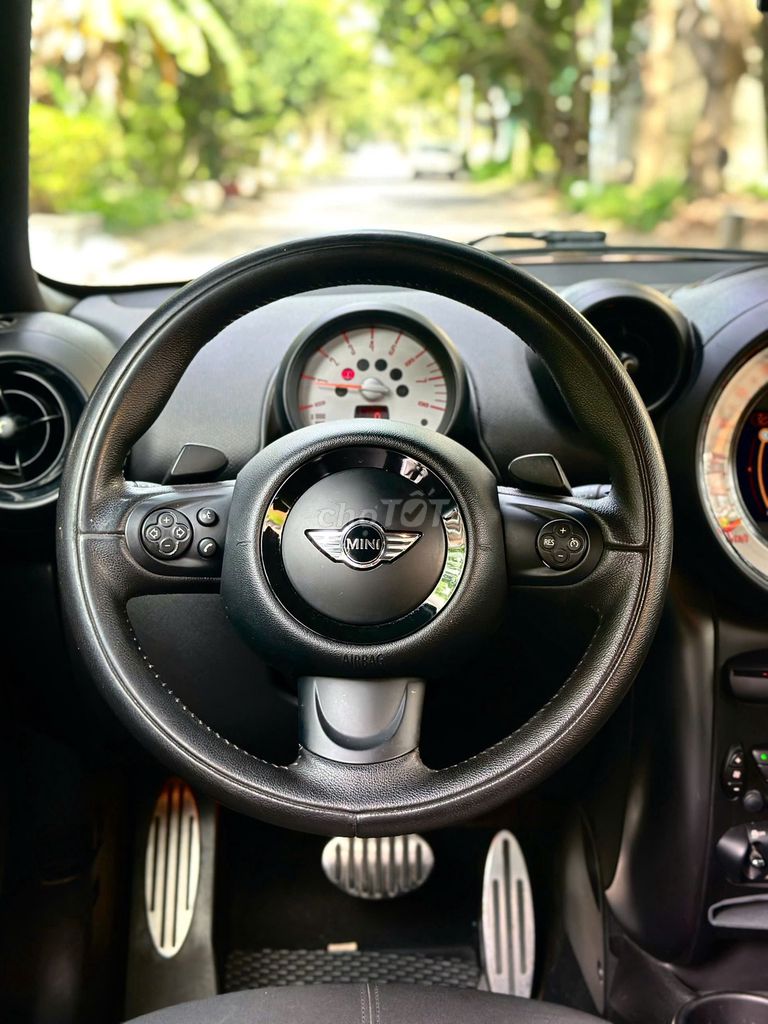 Mini Cooper S Countryman 2014 67000 km. Mua bán Ô tô tại Quận 8 Tp Hồ Chí Minh được đăng bởi Gon Nguyen hình 9