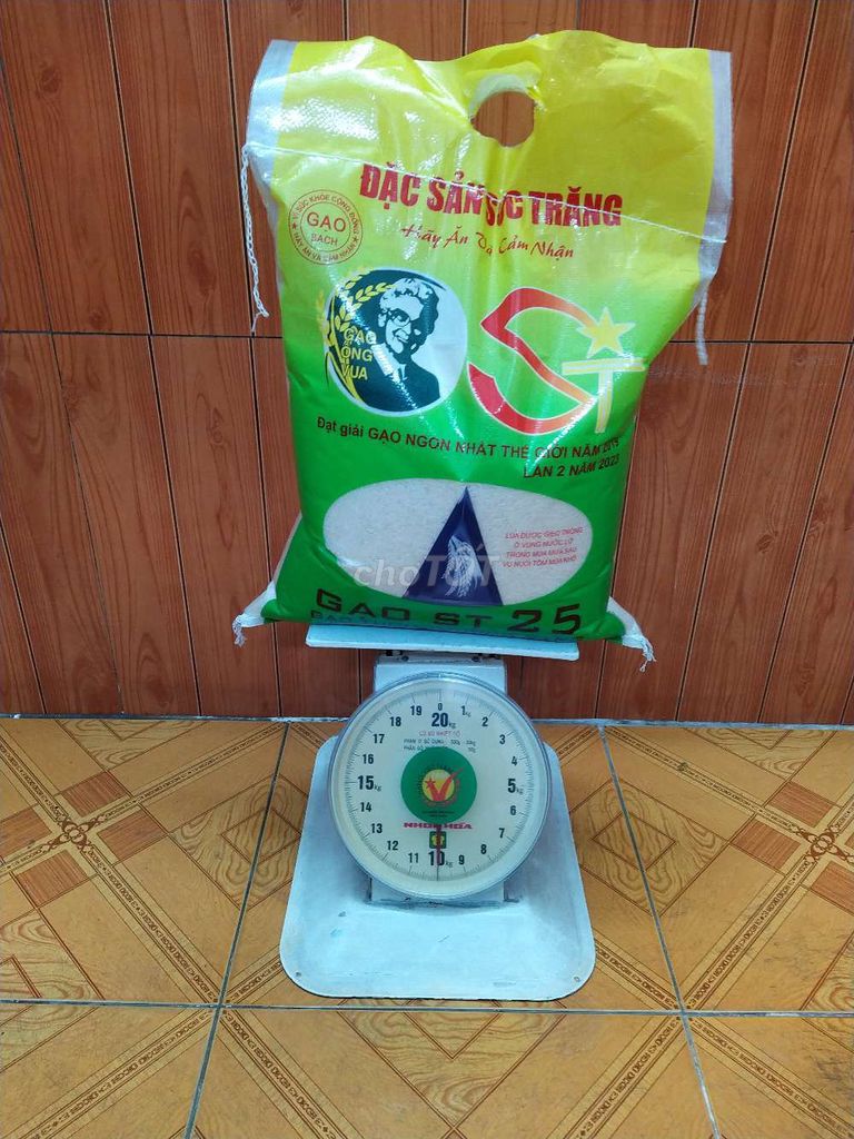 Cân 20kg NHƠN HÒA zin tốt đẹp, chính xác