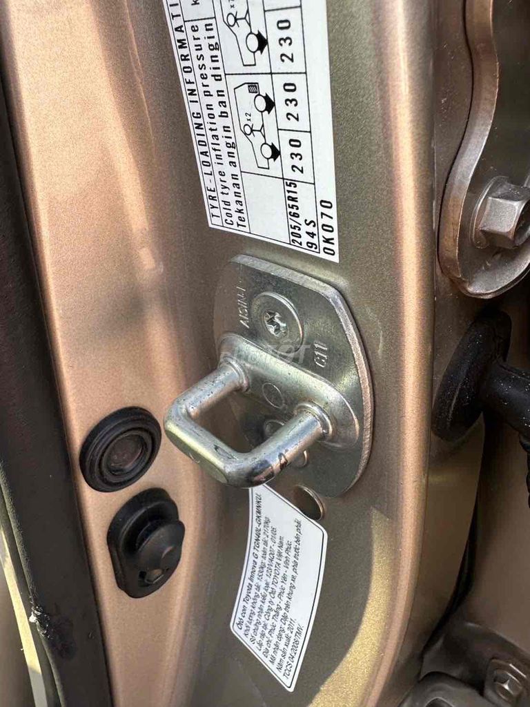 Toyota Innova 2011 Vàng cát 106.236 km. Mua bán Ô tô tại Huyện Củ Chi Tp Hồ Chí Minh được đăng bởi Nguyễn Văn Đạt hình 8