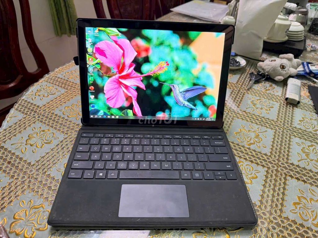 Microsoft Surface Pro 5 i5 8GB/256GB. Mua bán Laptop tại Thành phố Cà Mau Cà Mau được đăng bởi Đang hình 1