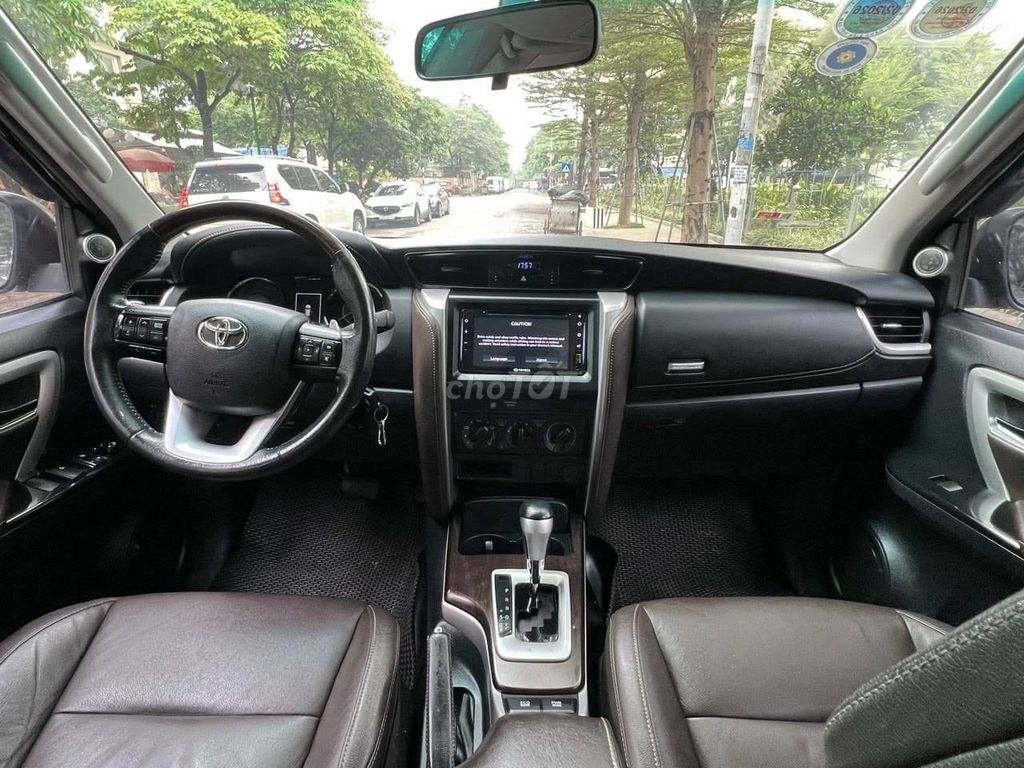 Toyota Fortuner 2.4G dầu tự động 2019 ghi vàng. Mua bán Ô tô tại Quận 12 Tp Hồ Chí Minh được đăng bởi Quang hình 8
