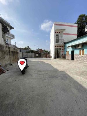 Yersn - Gần Ngã 6 - Hơn 200m2 - Kèm nhà. Cho thuê nhà ở tại Thành phố Thủ Dầu Một Bình Dương được đăng bởi Lê Hoàng Danh
