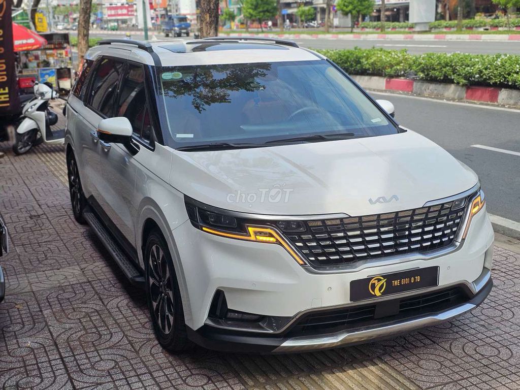 Kia Carnival Signature дизель 2022 белый 7-местный