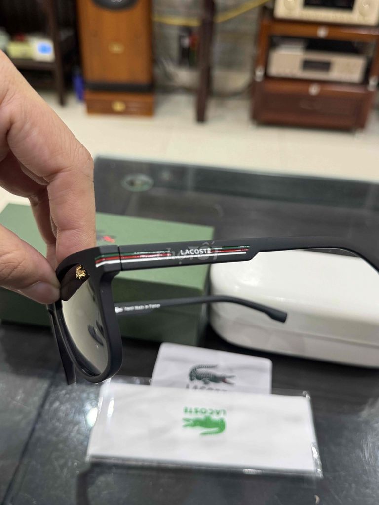 Kính râm Lacoste Unisex Đen Mới 100%. Mua bán Phụ kiện thời trang khác tại Thành phố Nam Định Nam Định được đăng bởi trancongbach hình 1
