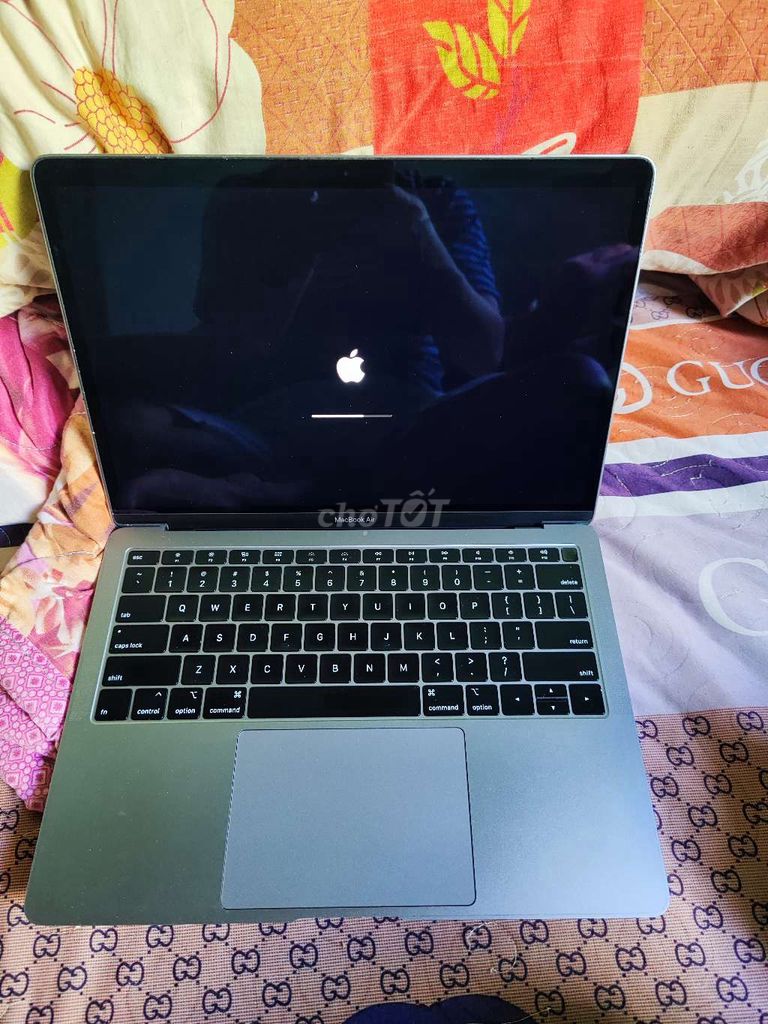 Macbook air 2018 ram 8/128