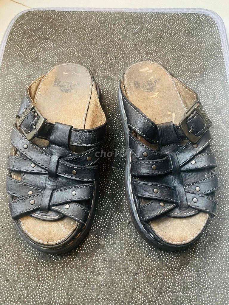Dép Dr. Martens Nam nữ Đen 38/38.5- 400k. Mua bán Giày dép tại Quận Bình Thạnh Tp Hồ Chí Minh được đăng bởi  Minh Nguyen H hình 1