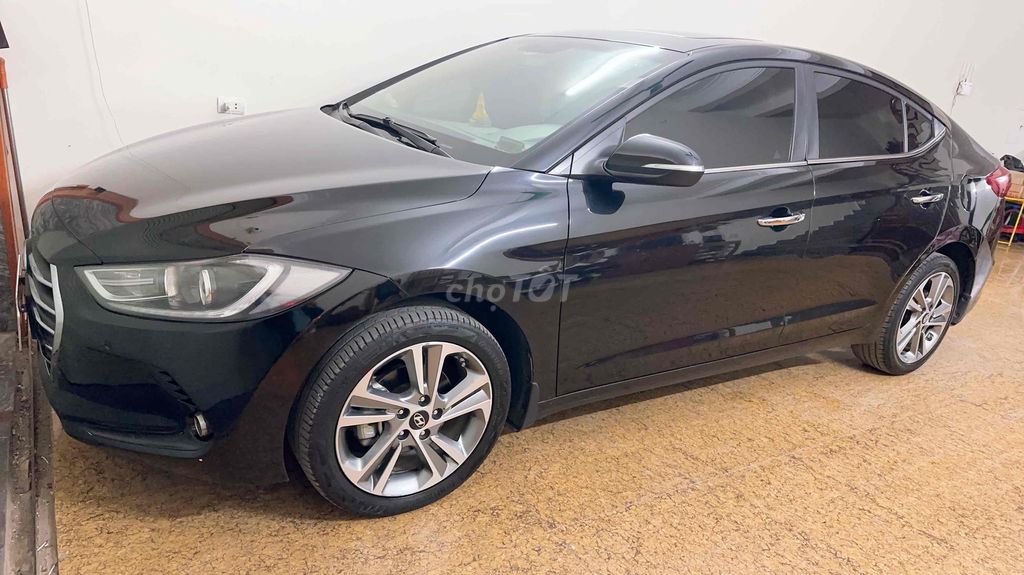 Hyundai Elantra 2019 2.0AT - 89896 km