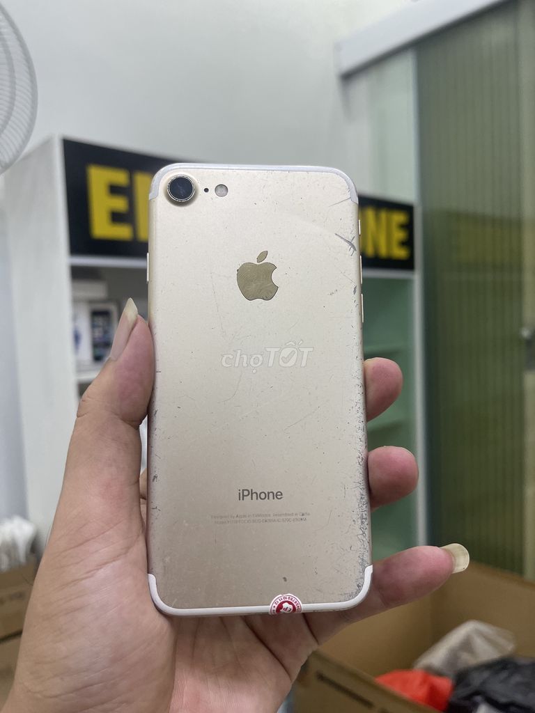 Apple iPhone 7 32Gb quốc tế.