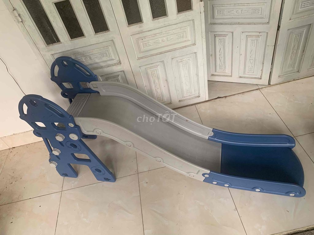 Cầu trượt nhựa xám xanh dương. Mua bán Mẹ và bé tại Thành phố Bà Rịa Bà Rịa - Vũng Tàu được đăng bởi Van Duc Man hình 1