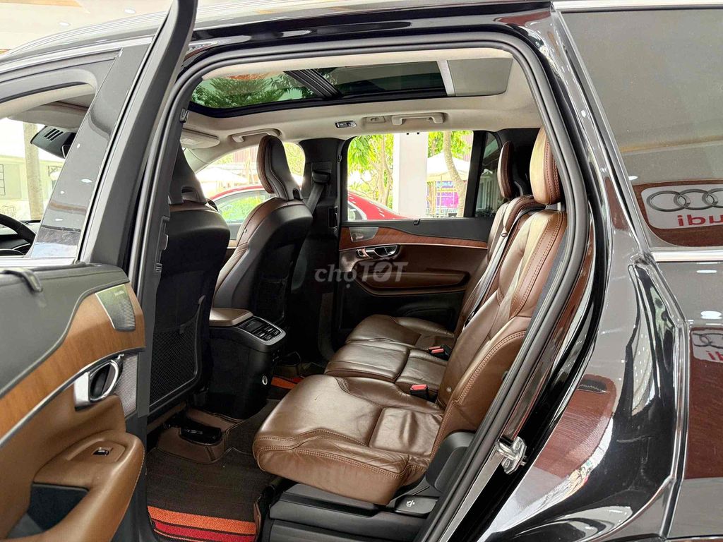 Volvo XC90 2018 T6 Inscription mẫu xe an toàn. Mua bán Ô tô tại Thành phố Thủ Dầu Một Bình Dương được đăng bởi Dương Tuấn Anh hình 10