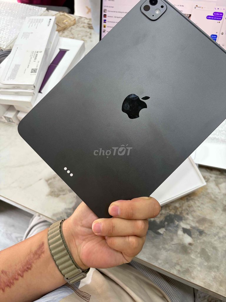 Apple iPad Pro 11-inch M5 256GB Xám Mỹ. Mua bán Máy tính bảng tại Huyện Thanh Trì Hà Nội được đăng bởi Đoàn Xuân Tùng hình 1