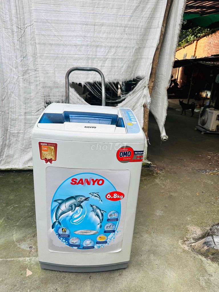 Thanh lí Máy giặt Sanyo 6.8kg ngoại hình đẹp zin