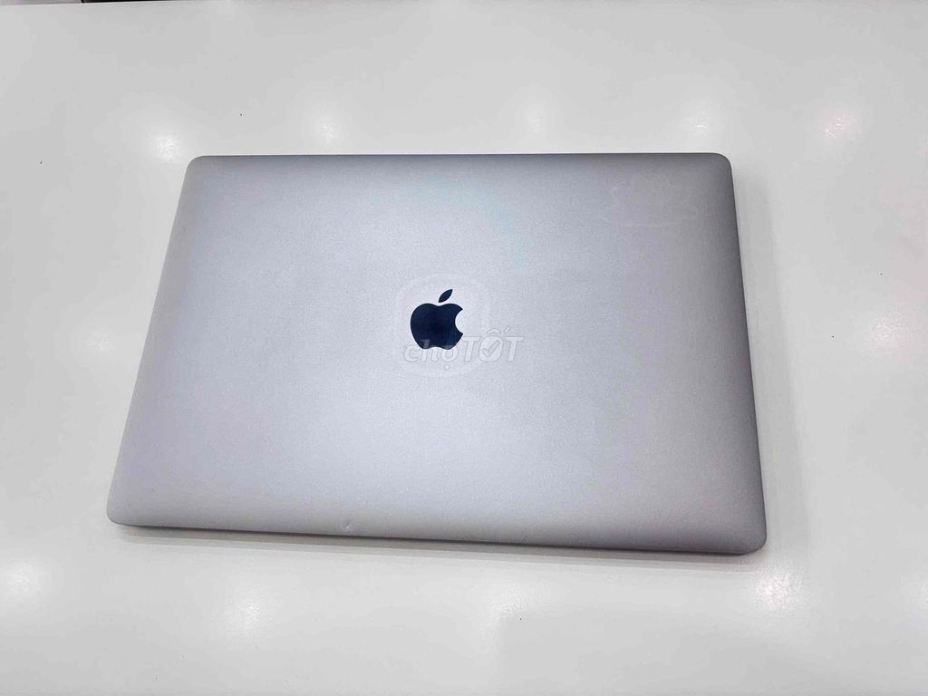 Macbook Pro 2017 i7 15 inch 16GB/256GB Xám. Mua bán Laptop tại Quận Ninh Kiều Cần Thơ được đăng bởi Quý Mobile Cần thơ hình 1