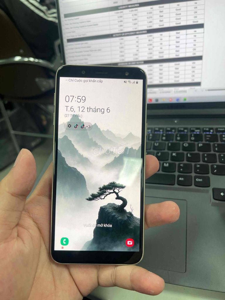 Samsung Galaxy J6 Vàng. Mua bán Điện thoại tại Quận Liên Chiểu Đà Nẵng được đăng bởi Lương Lê Tấn Tuấn hình 1