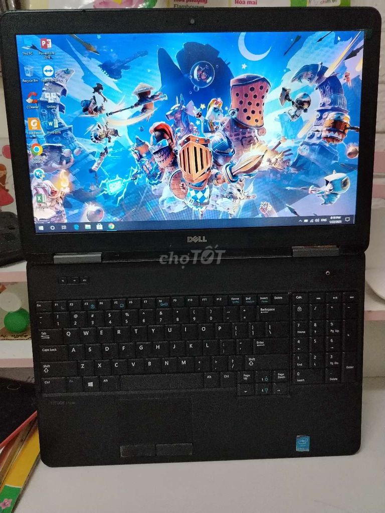 Thanh lý Dell core i3-4th Ram 4G, màn 15.6, pin 2h