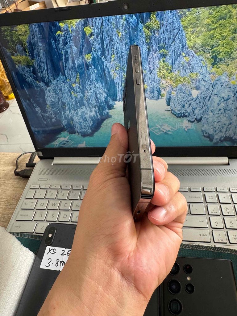 Apple iPhone 12 Pro 128GB Xám. Mua bán Điện thoại tại Thành phố Dĩ An Bình Dương được đăng bởi junstar store hình 1