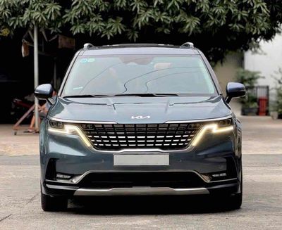 Kia Carnival 2023 Signature 2.2D - 40000 km