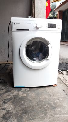 Máy giặt Electrolux mới 80% cần chủ mới.bao tes