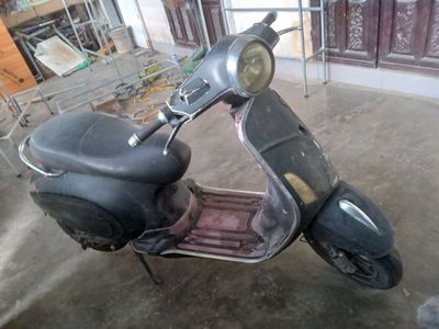 Bán mẫu xe vespa điện ,màu đen , giá tốt. Mua bán Xe điện tại Thành phố Huế Thừa Thiên Huế được đăng bởi Duochoang