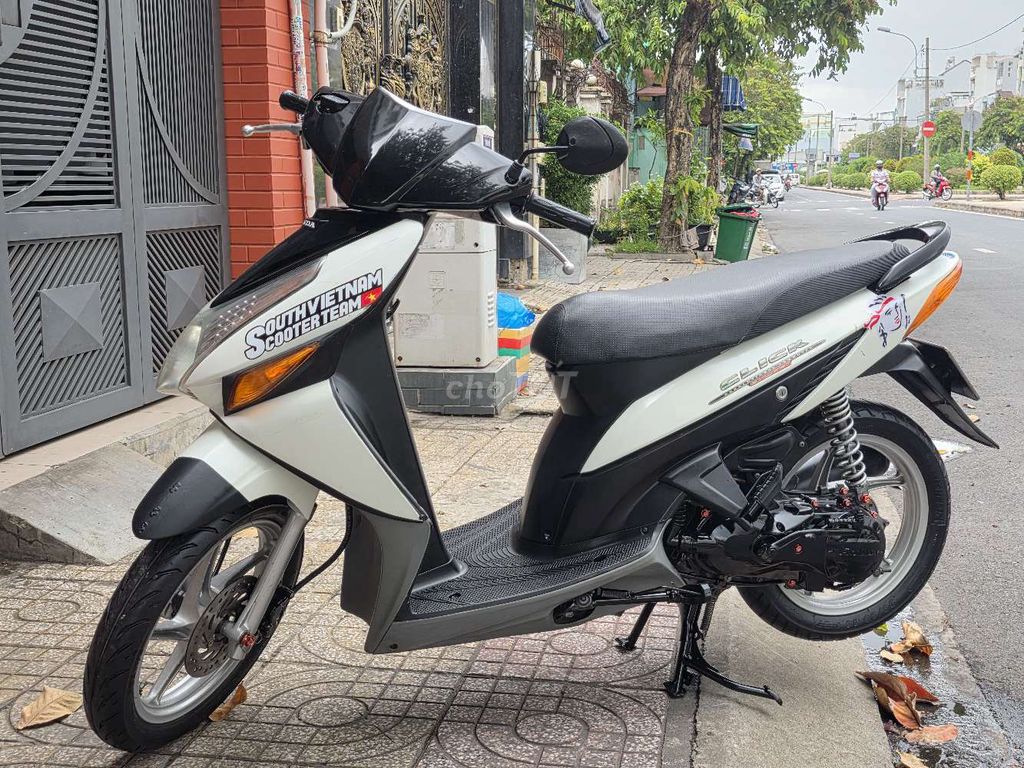 Honda Click 110 2010 белый. Номер Tp